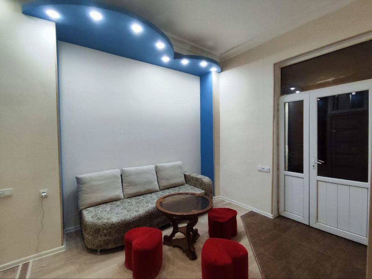 Guest House In The Small Center Yerevan Ngoại thất bức ảnh